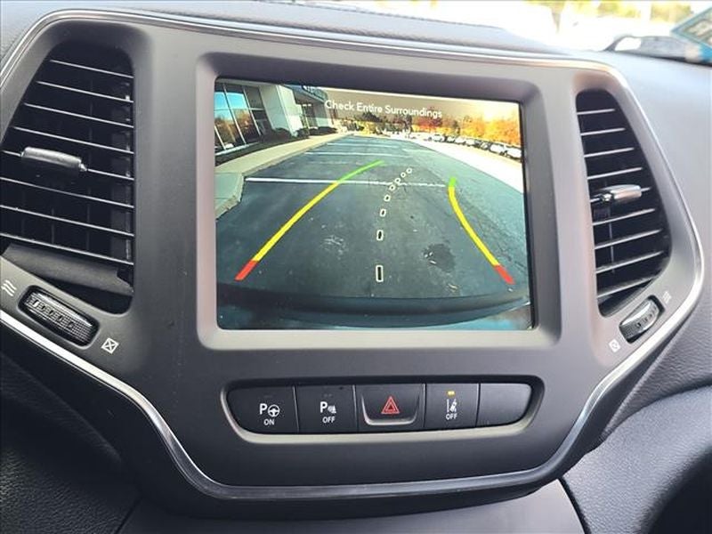 2023 Jeep Cherokee Altitude Lux