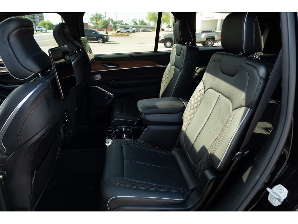 2023 Jeep Grand Cherokee L Summit Reserve