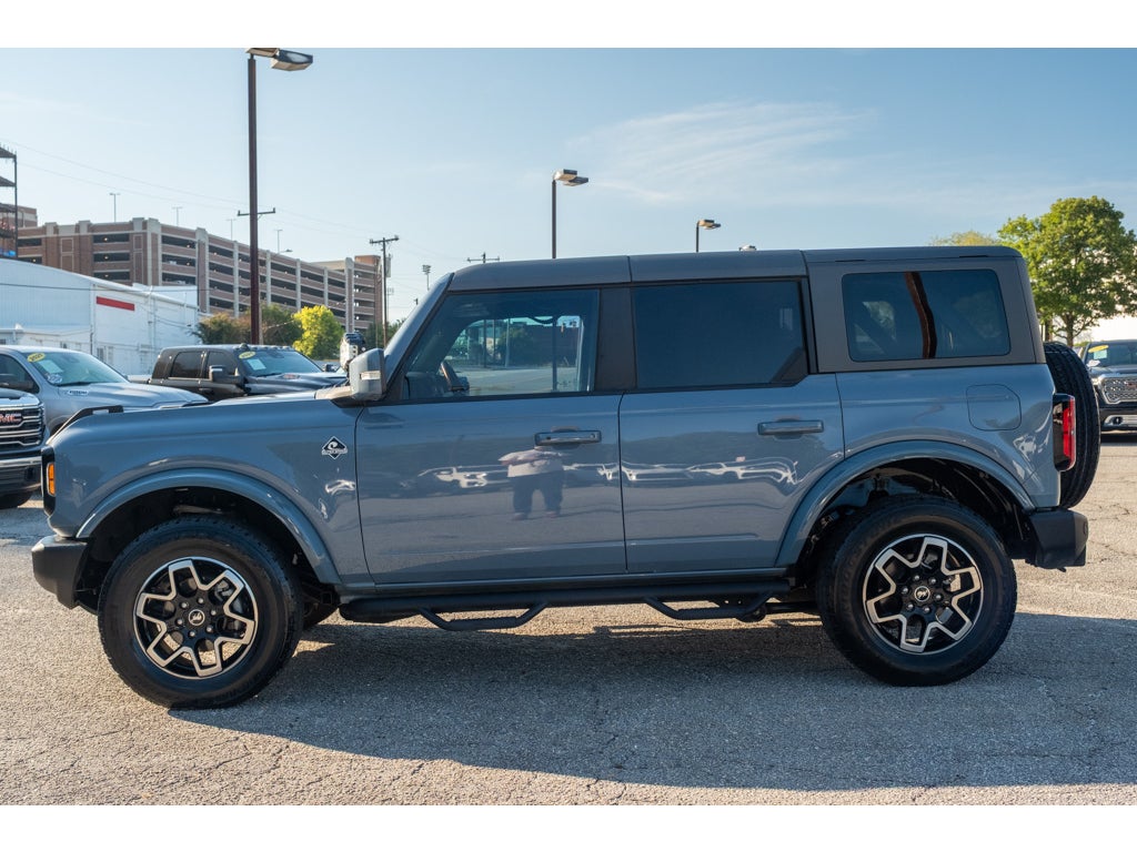 2023 Ford Bronco Outer Banks