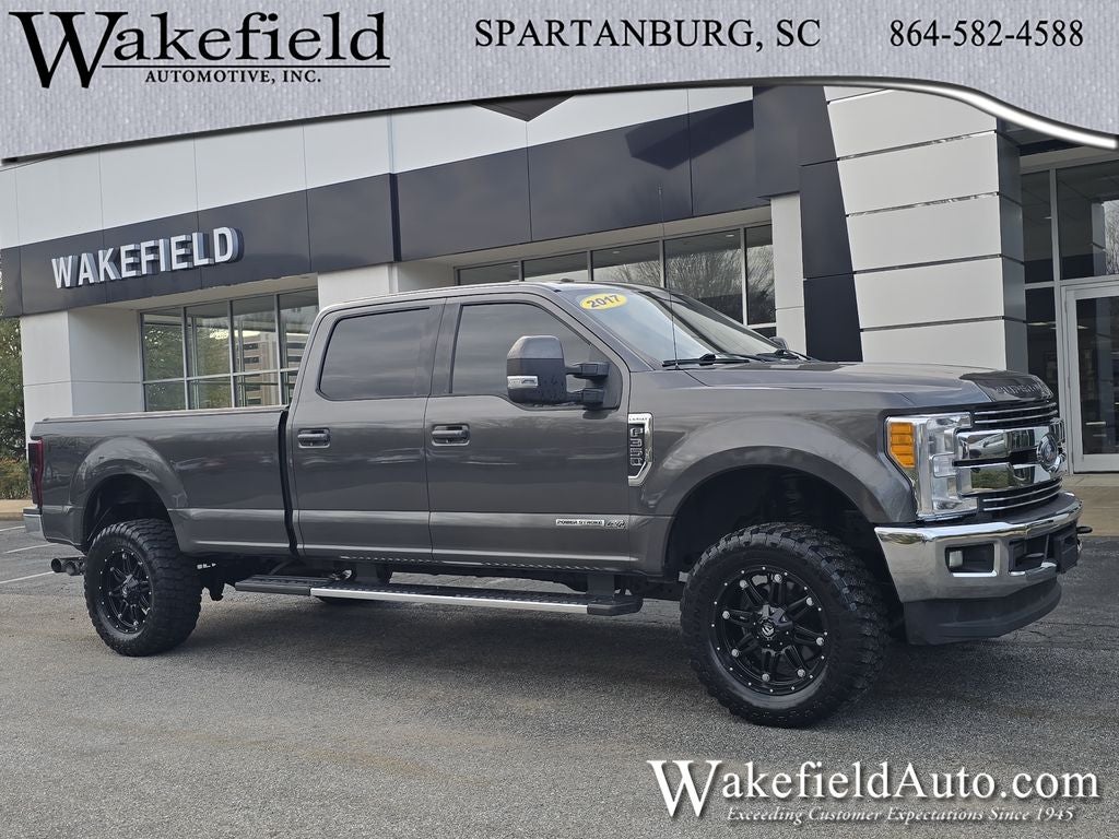 2017 Ford Super Duty F-350 SRW Lariat