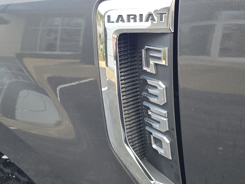 2017 Ford Super Duty F-350 SRW Lariat