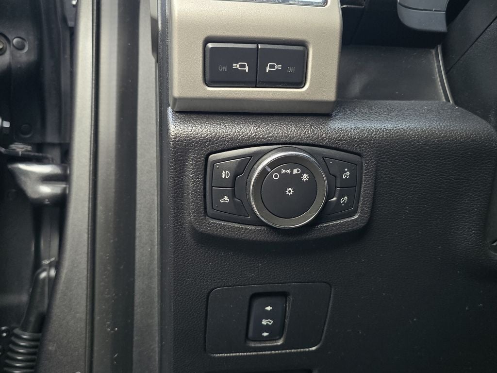 2017 Ford Super Duty F-350 SRW Lariat