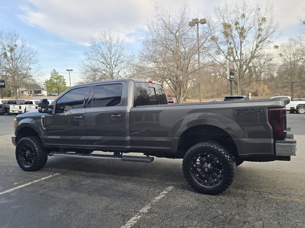 2017 Ford Super Duty F-350 SRW Lariat