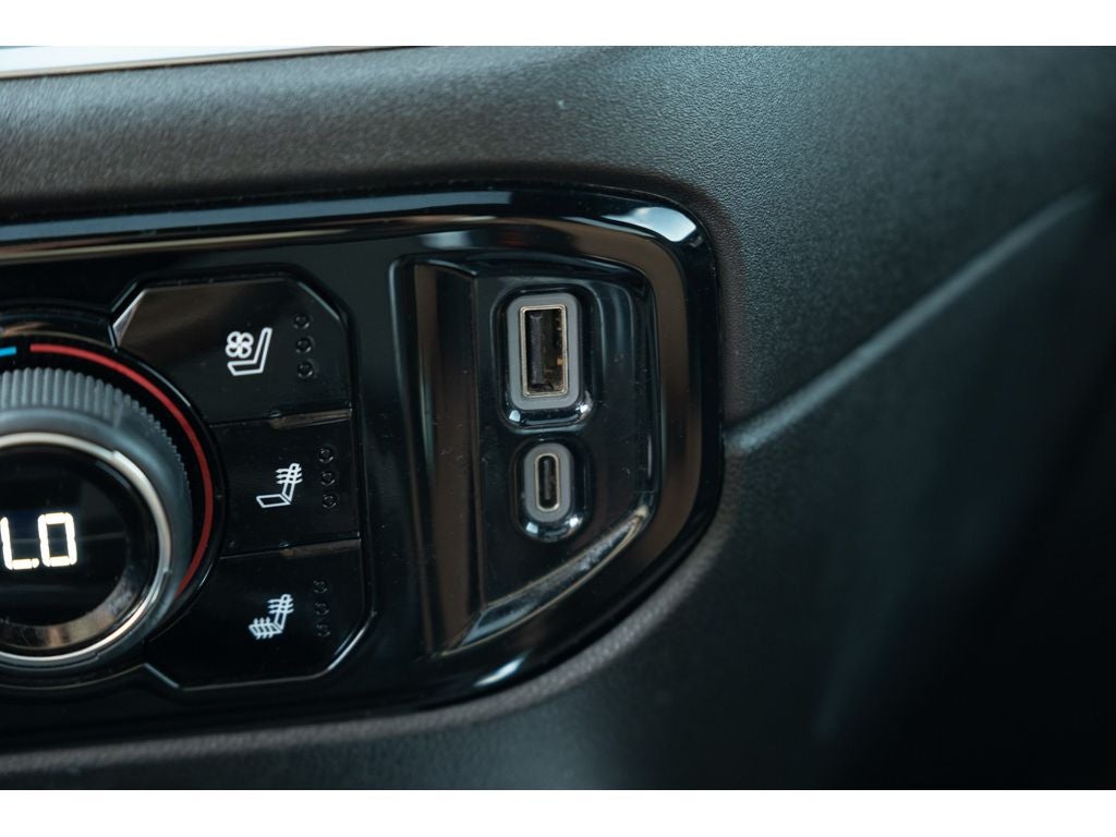 2024 Chevrolet Silverado 3500 HD High Country