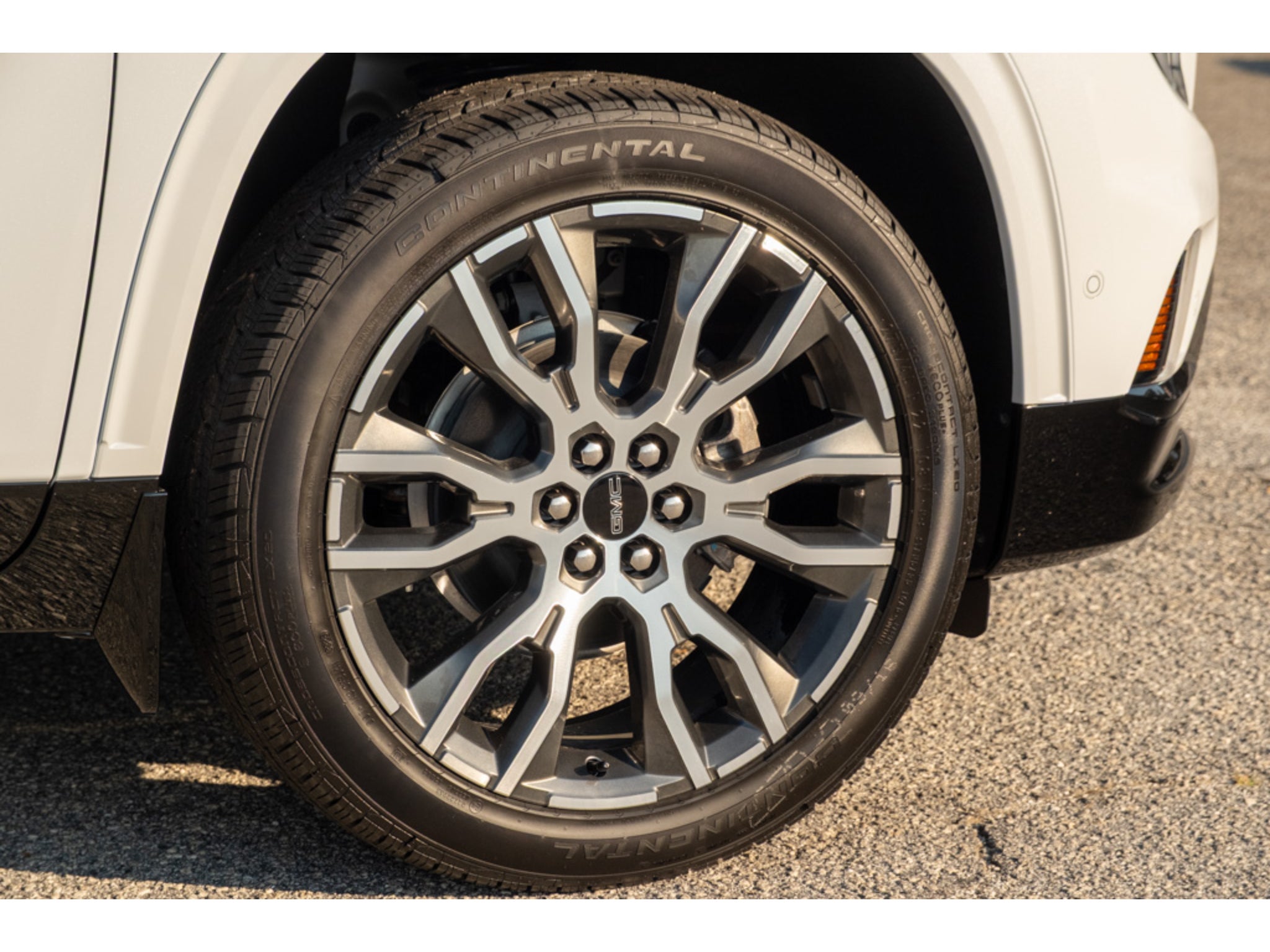 2027 GMC Acadia Denali Ultimate
