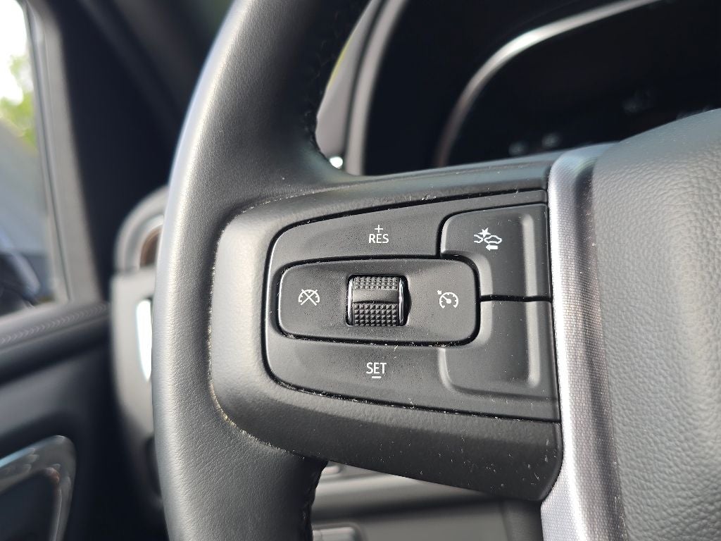 2023 GMC Yukon XL SLE