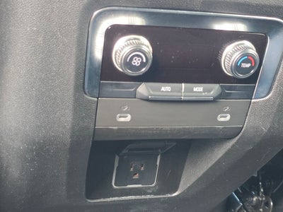 2023 GMC Yukon XL SLE