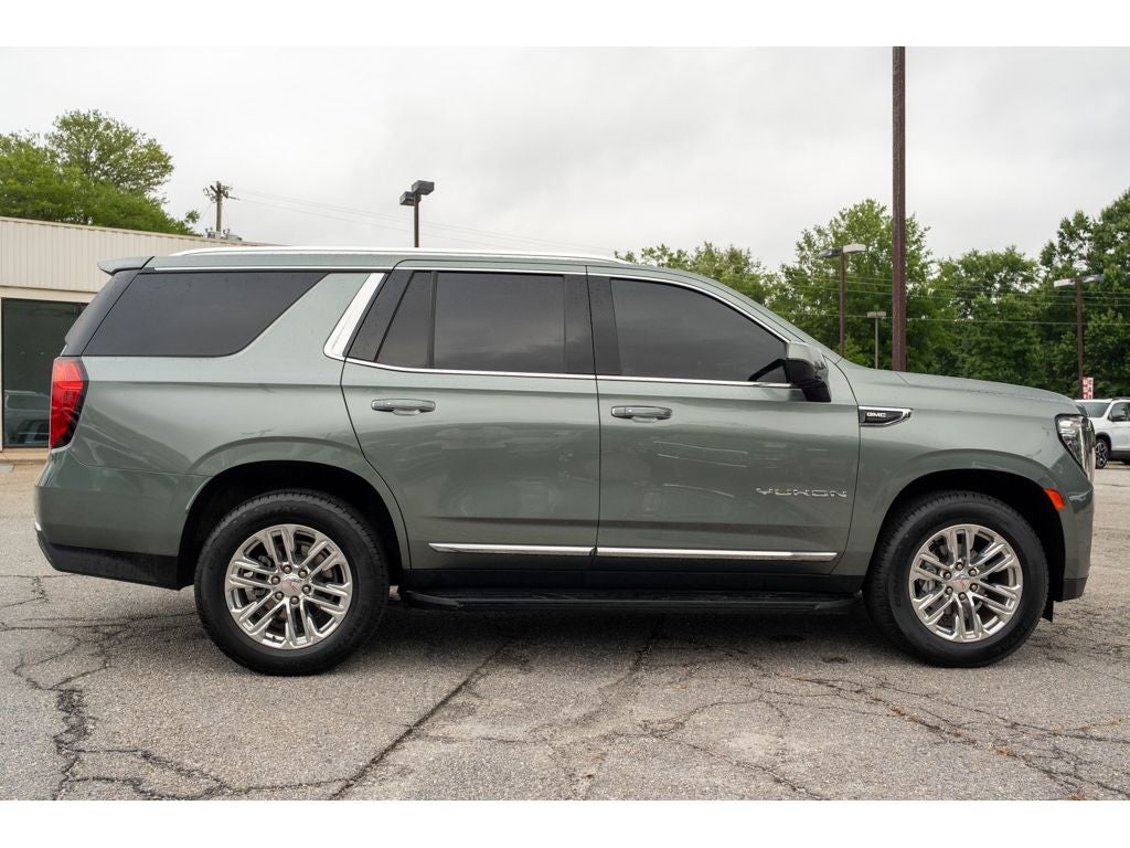 2023 GMC Yukon SLT
