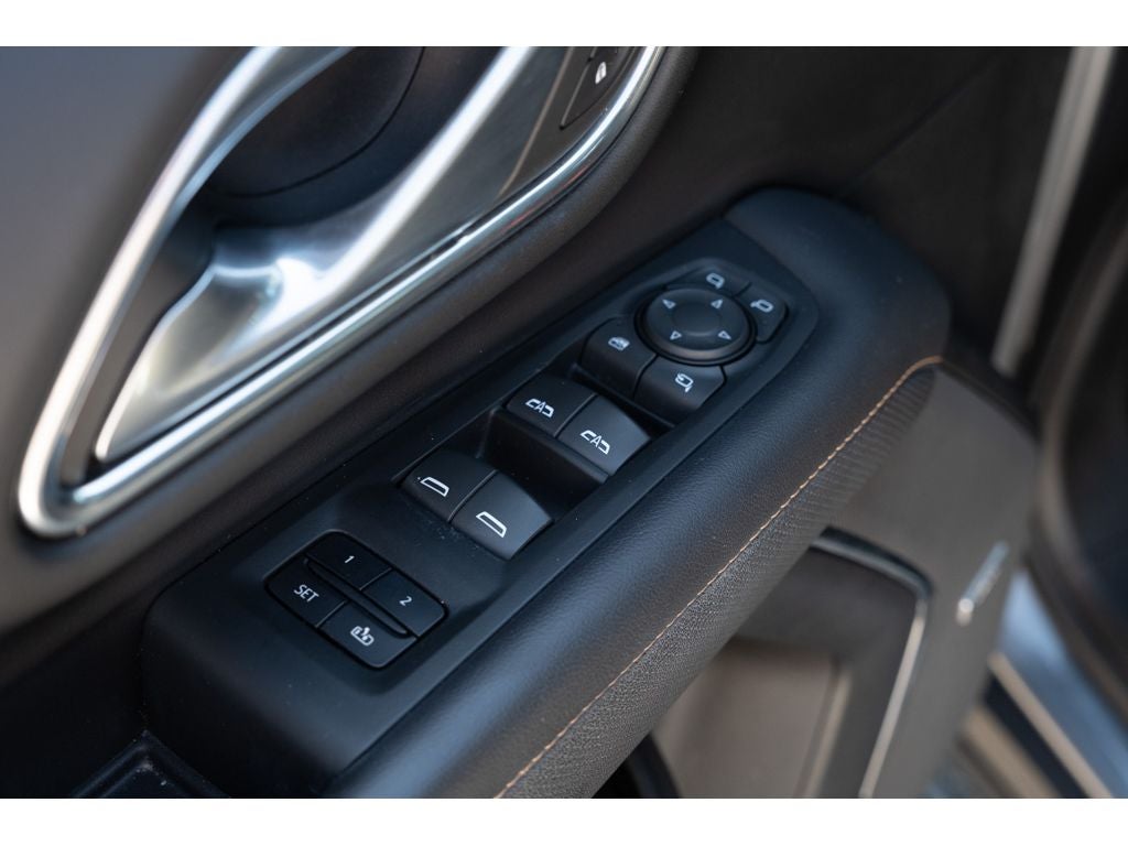 2022 GMC Yukon XL AT4