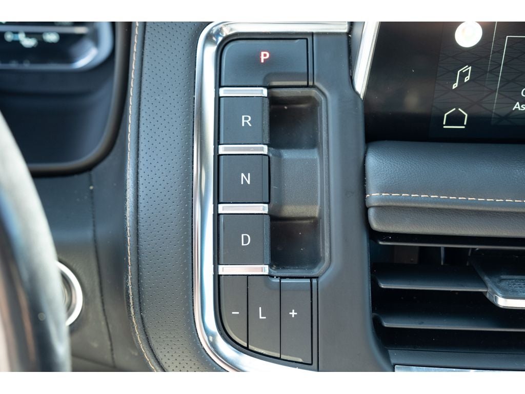 2022 GMC Yukon XL AT4