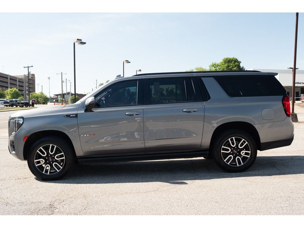 2022 GMC Yukon XL AT4