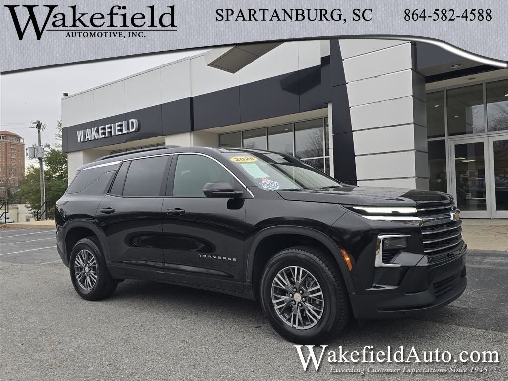 2025 Chevrolet Traverse LT