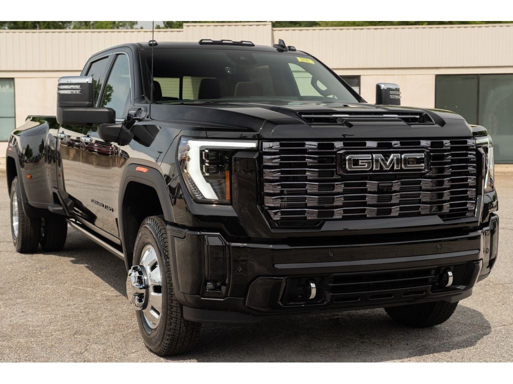 2026 GMC Sierra 3500 HD Denali Ultimate DRW