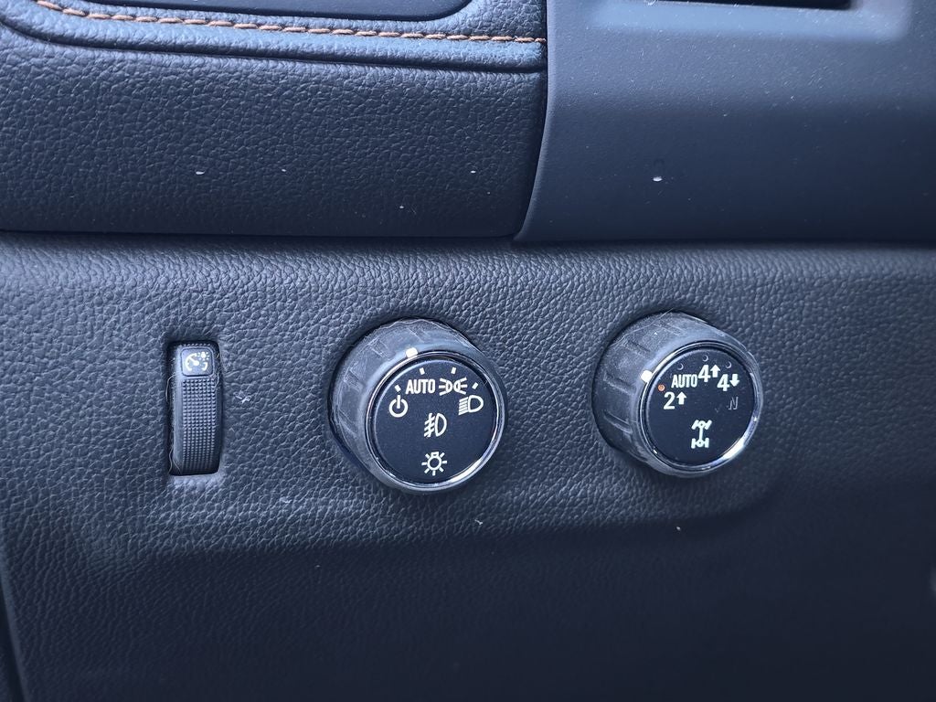 2021 GMC Canyon AT4 - Leather