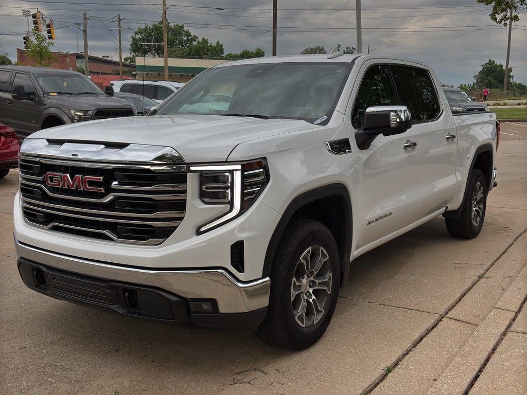 2025 GMC Sierra 1500 SLT