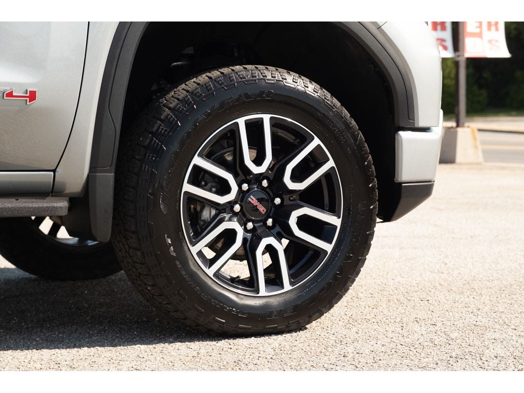 2025 GMC Sierra 1500 AT4