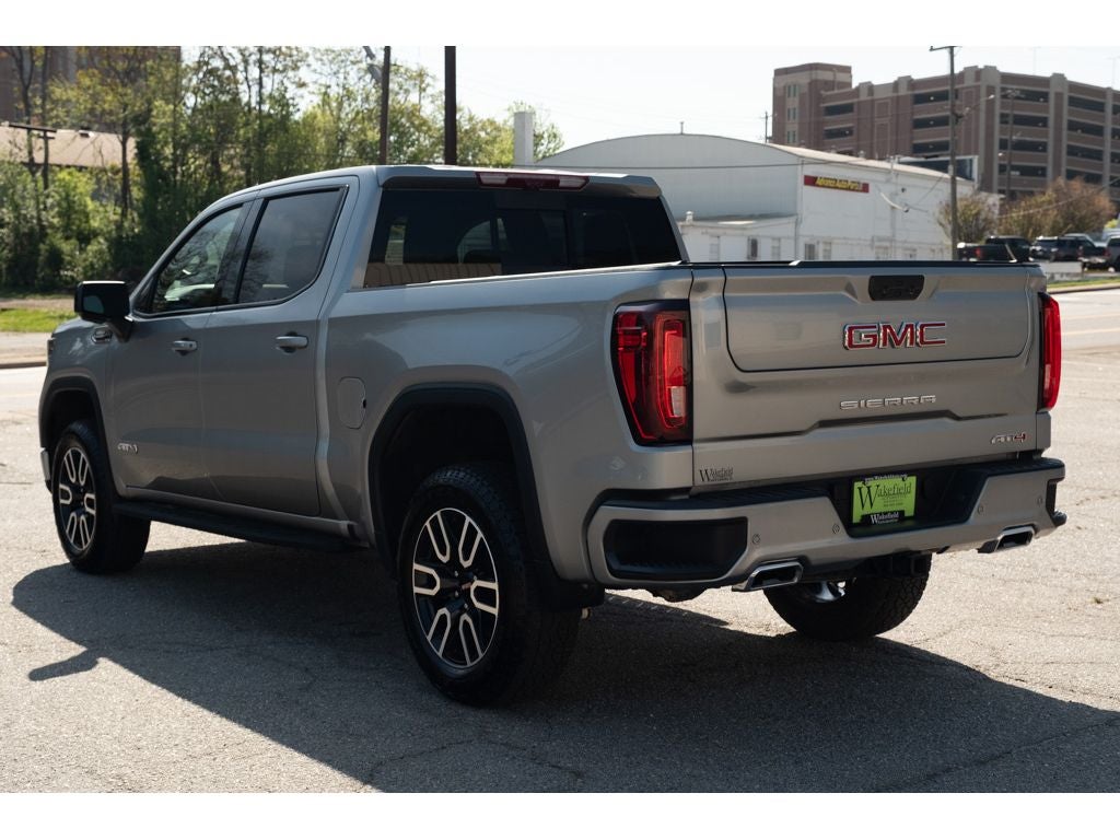 2025 GMC Sierra 1500 AT4