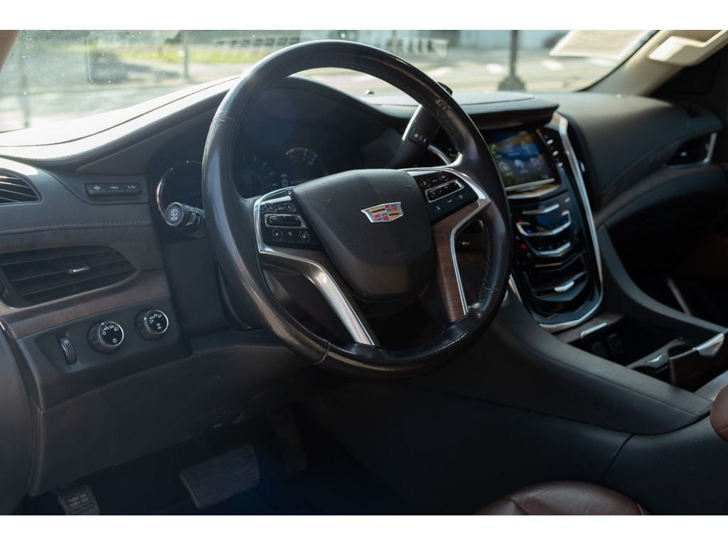 2019 Cadillac Escalade Luxury