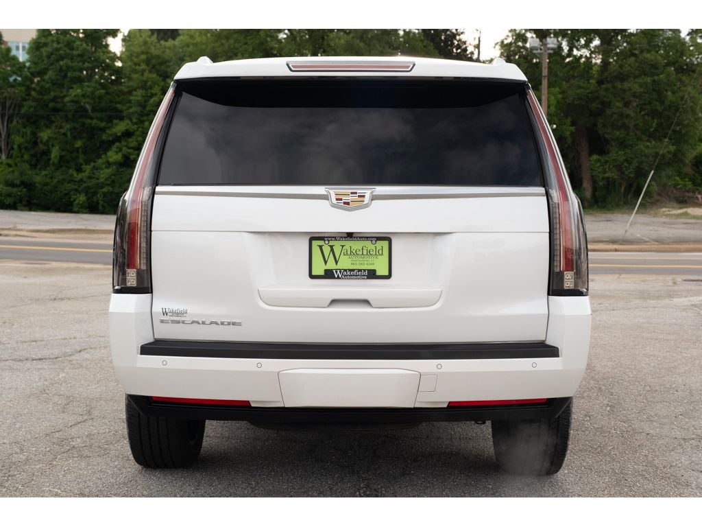 2016 Cadillac Escalade Luxury Collection
