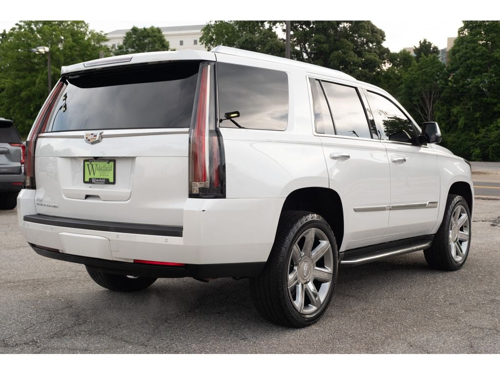 2016 Cadillac Escalade Luxury Collection
