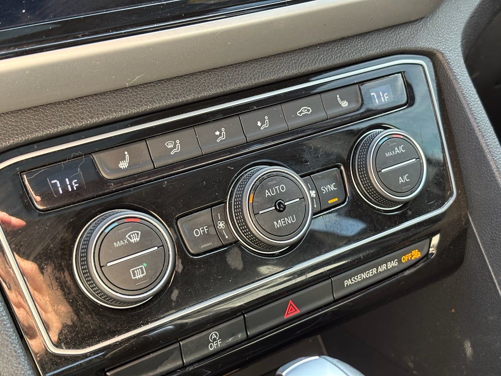2022 Volkswagen Atlas Cross Sport 3.6L V6 SE w/Technology