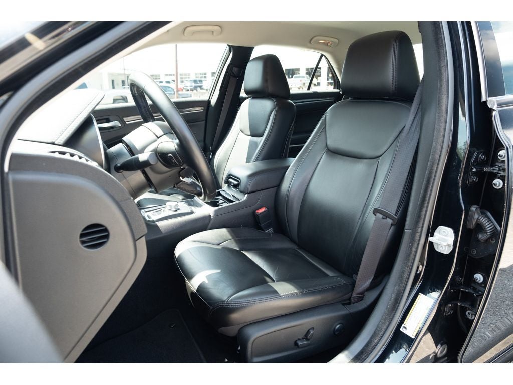 2022 Chrysler 300 Touring L