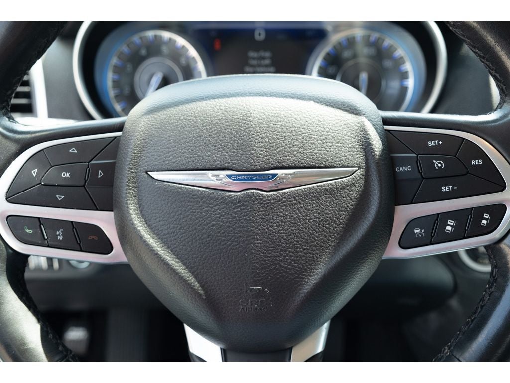 2022 Chrysler 300 Touring L