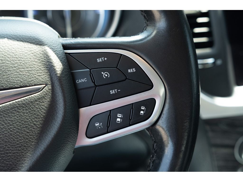 2022 Chrysler 300 Touring L