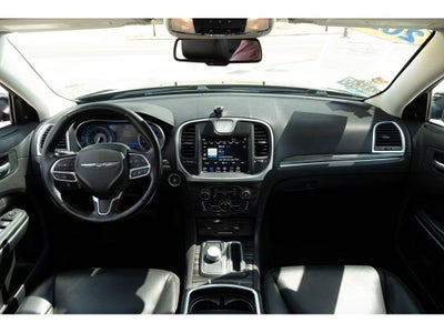 2022 Chrysler 300 Touring L