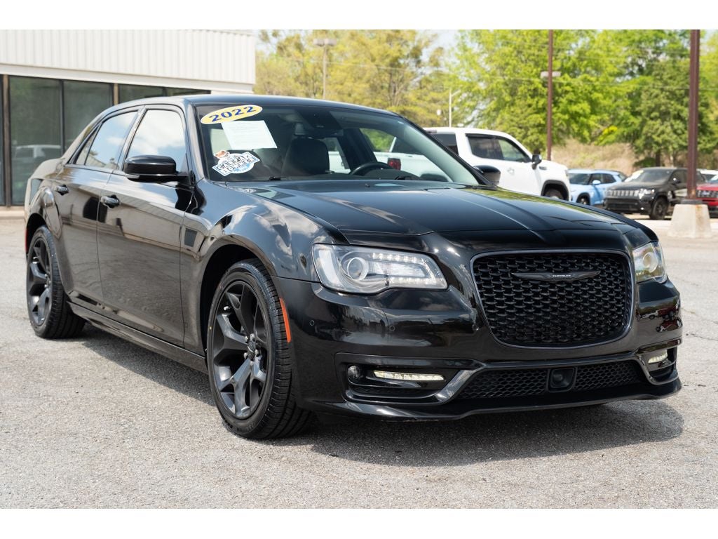 2022 Chrysler 300 Touring L