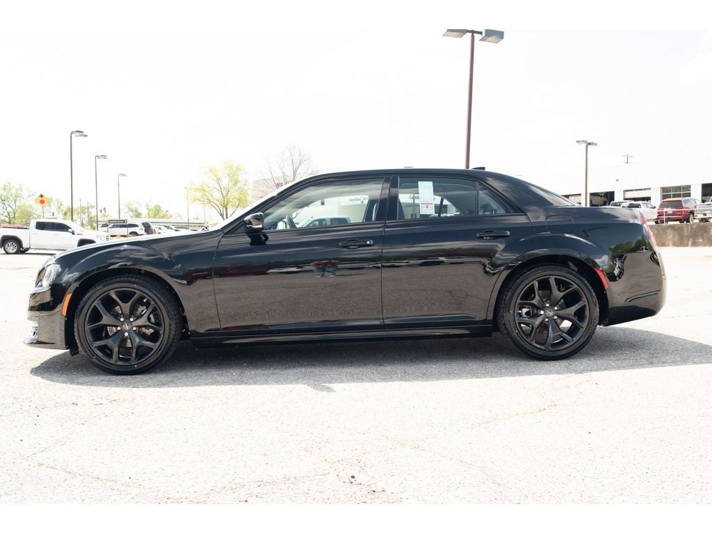 2022 Chrysler 300 Touring L