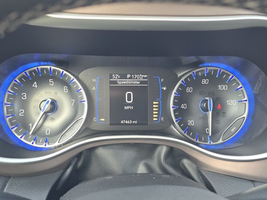 2023 Chrysler Voyager LX