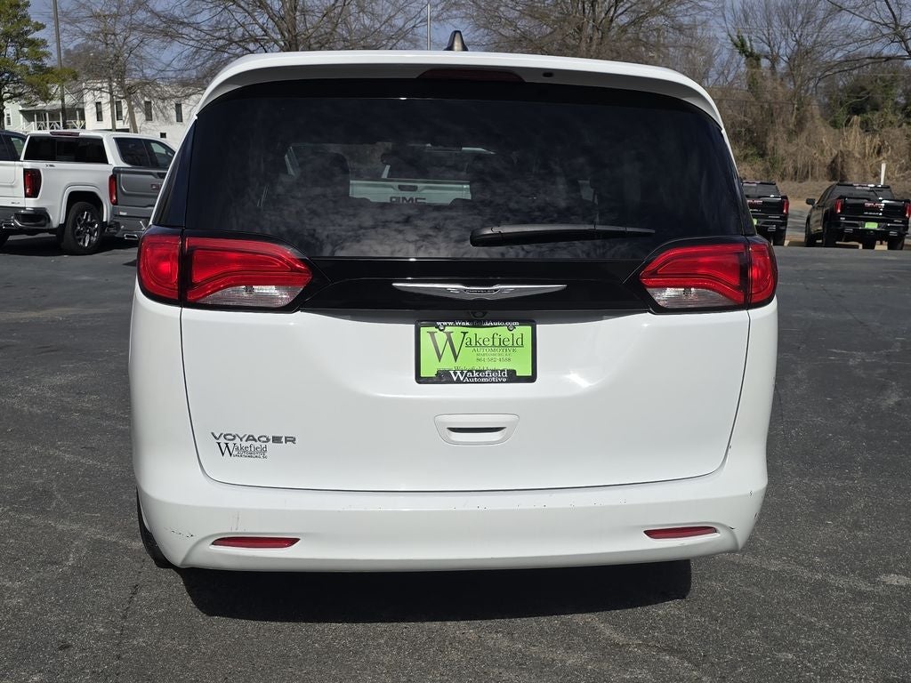 2023 Chrysler Voyager LX