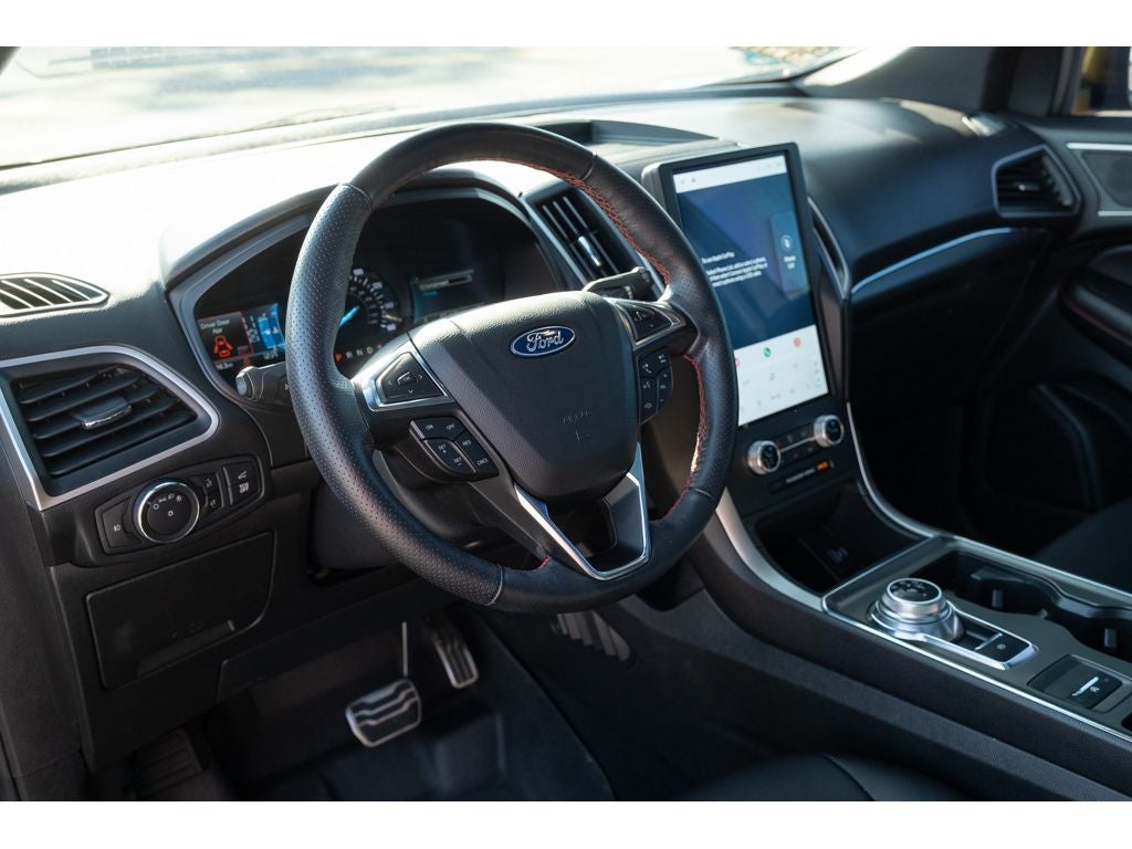 2022 Ford Edge ST Line