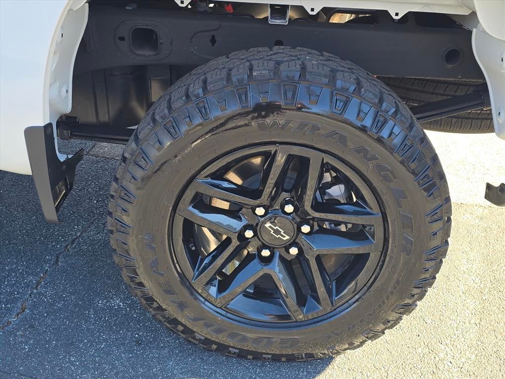 2023 Chevrolet Silverado 1500 Custom Trail Boss