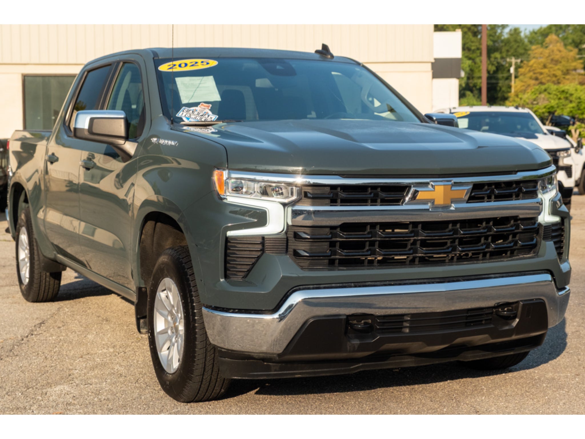2025 Chevrolet Silverado 1500 LT