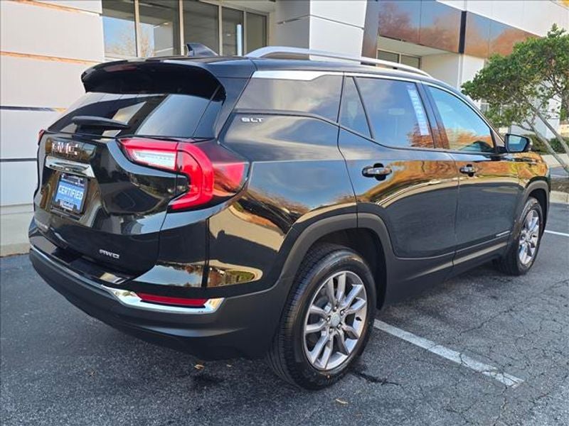 2023 GMC Terrain SLT