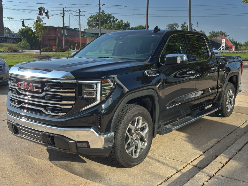 2024 GMC Sierra 1500 SLT