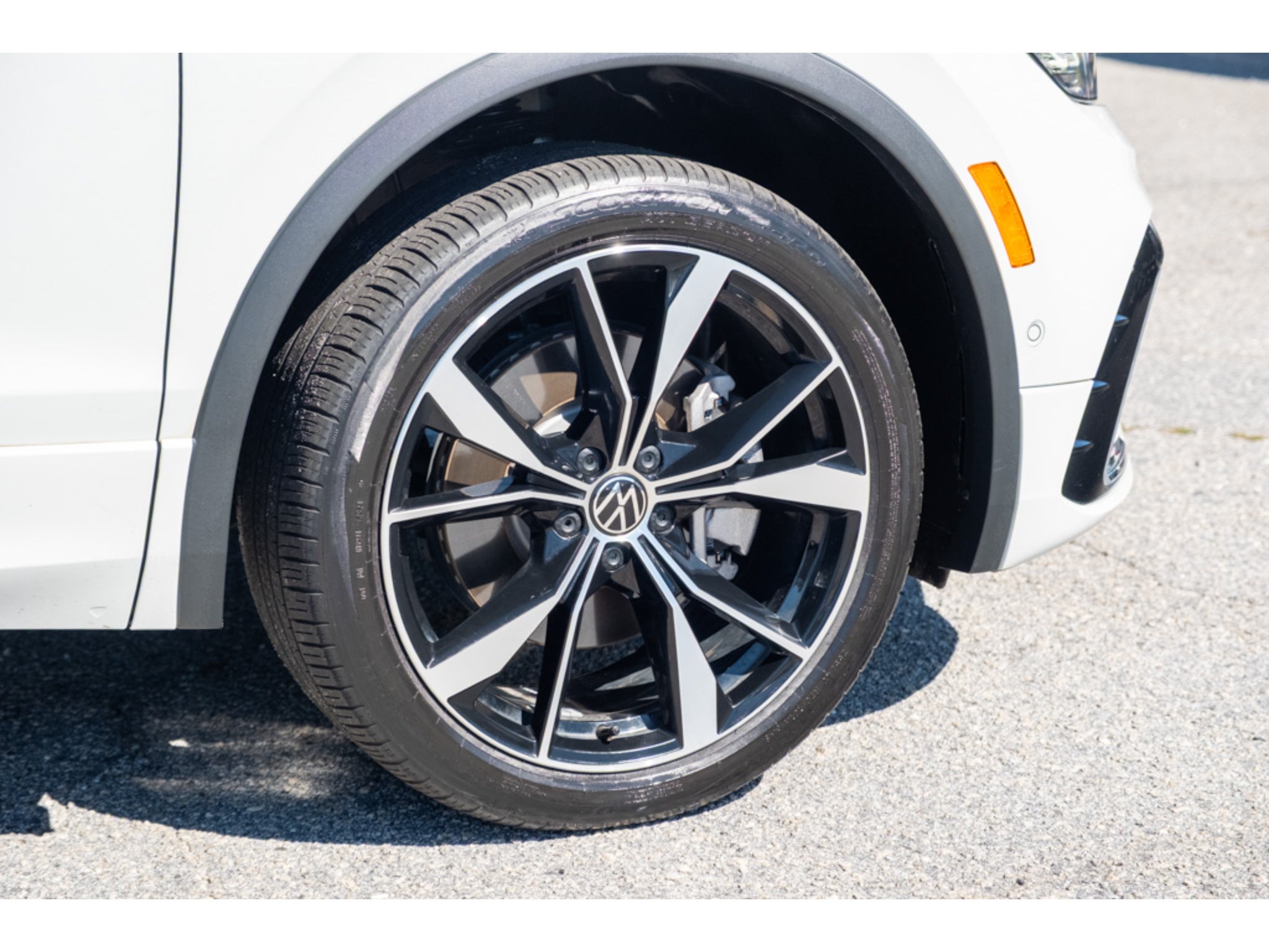 2024 Volkswagen Tiguan SEL R-Line