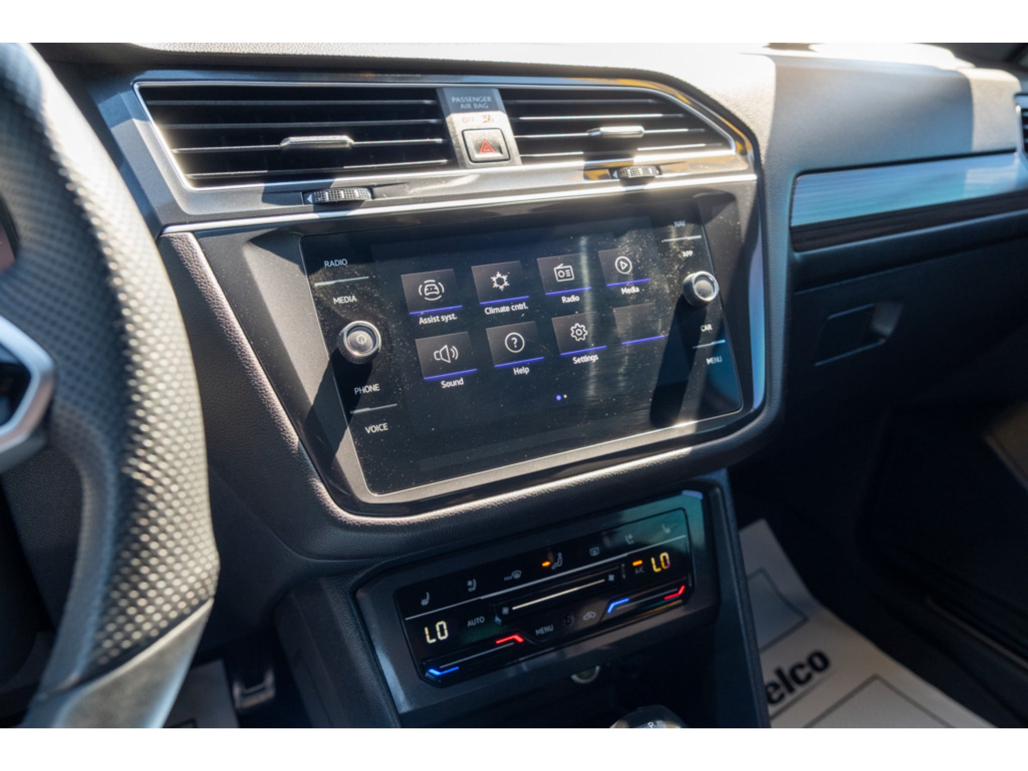 2024 Volkswagen Tiguan SEL R-Line