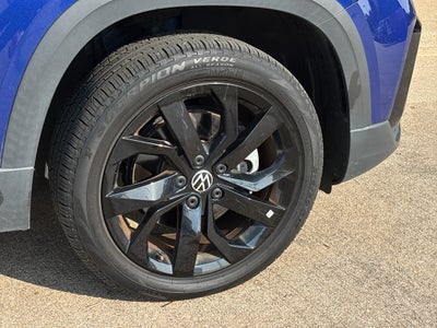 2023 Volkswagen Taos SE