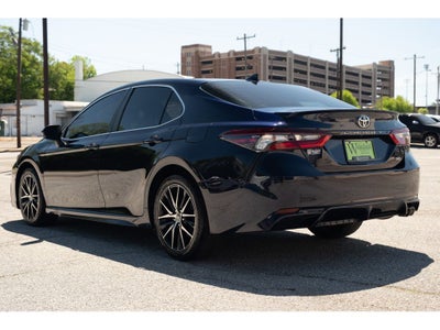 2022 Toyota Camry SE