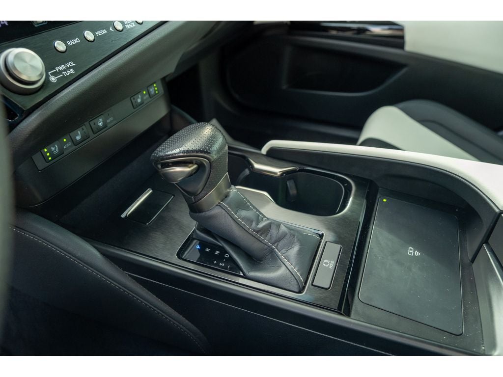 2023 Lexus ES ES 350 F SPORT Handling