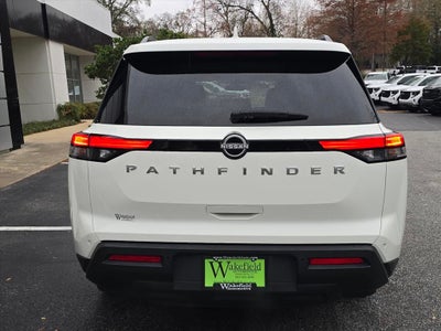 2025 Nissan Pathfinder SV
