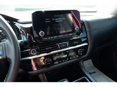 2024 Nissan Pathfinder SV