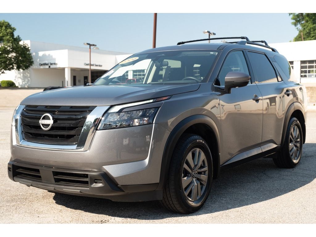 2024 Nissan Pathfinder SV