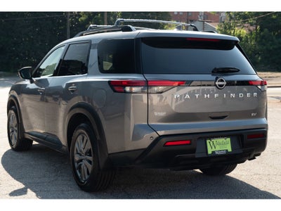 2024 Nissan Pathfinder SV