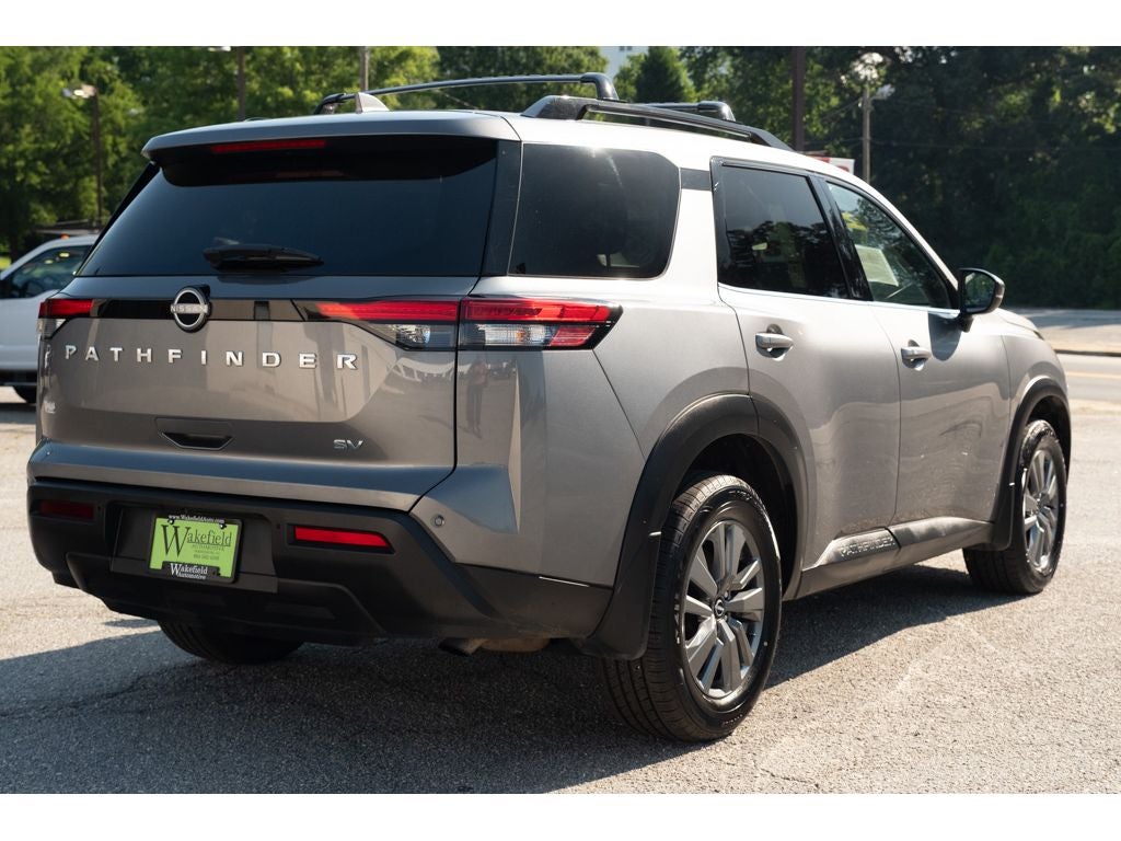 2024 Nissan Pathfinder SV