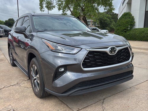 2025 Toyota Highlander LE