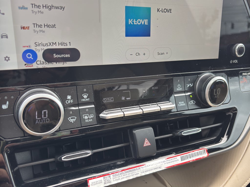 2025 Toyota Highlander LE